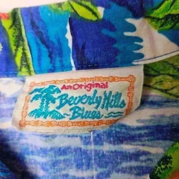 Vintage Beverly Hills Blues Floral Hawaiian Button Up Shirt Size Medium USA Made - Picture 3 of 8